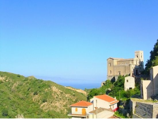 あの名作がよみがえる！ゴッドファーザーロケ地日帰り観光ツアー＜貸切／日本語アシスタント／タオルミーナ発＞