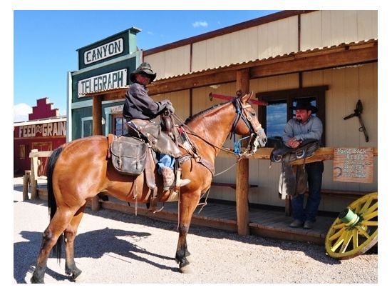 グランドキャニオン・ウエスト観光＋ヘリコプター遊覧飛行 谷底ランディング付き＜昼食／貸切プランあり／英語＞by Adventure Photo Tours