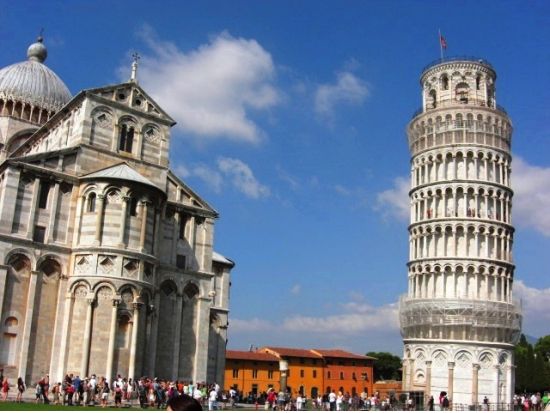 ピサの斜塔に登る！高速列車で行くフィレンツェ＆ピサ 日帰り観光ツアー＜日本語ガイド／混載／ローマ発＞by Mybus