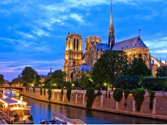 パリナイトツアー　エッフェル塔入場 ＆フレンチディナー＋セーヌ川クルーズ＜夕食付き／現地集合解散／日本語オーディオガイド＞by ParisCityVision