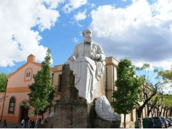 世界遺産コロニア・グエル　半日観光ツアー ＜ランチ付き／日本語／バルセロナ発＞