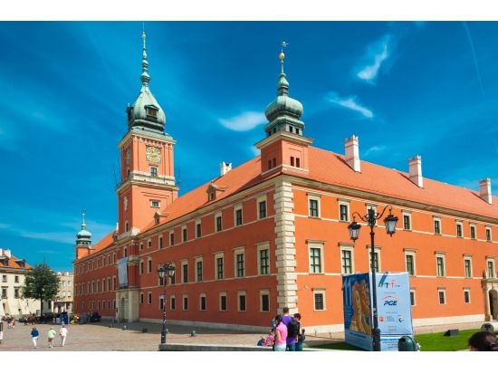 【都市間送迎】クラクフ市内ホテル⇔ワルシャワ市内ホテル＜貸切＞