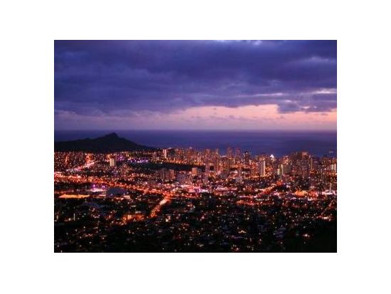 タンタラスの丘夜景観賞　往復シャトルサービス ＜シェラトン・ワイキキホテル発着＞