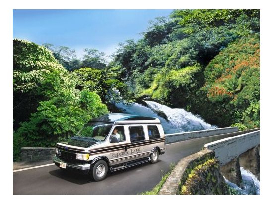 マウイ島　ハレアカラヘリツアーと天国のハナ観光＜1日／英語／ランチ付き＞