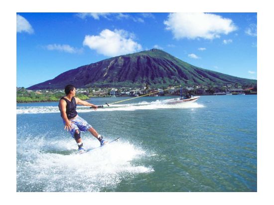 ウェイクボード体験　スピードボードにつかまって水上をスリリングに滑る！12歳から参加OK＜マウナルア湾＞