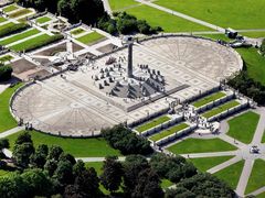 Vigeland-From-above-monolith