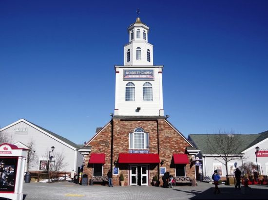 ウッドベリー・コモン・アウトレット・ショッピングツアー＜１日/専用車/日本語ガイド＞