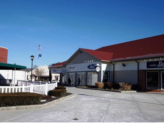 ウッドベリー・コモン・アウトレット・ショッピングツアー＜１日/専用車/日本語ガイド＞