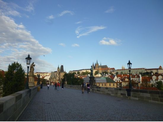 トラム体験つき！プラハ市内 半日ウォーキングツアー＜4時間／日本語ガイド／プラハ発＞