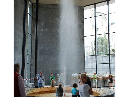 ロケト城＆温泉保養地 カルロヴィ・ヴァリ 1日観光ツアー＜日本語／プラハ発＞