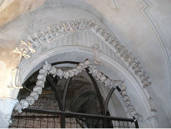 世界遺産クトナー・ホラ 半日観光ツアー＜日本語／プラハ発＞