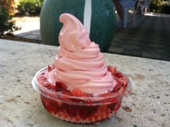 strawberry sandae