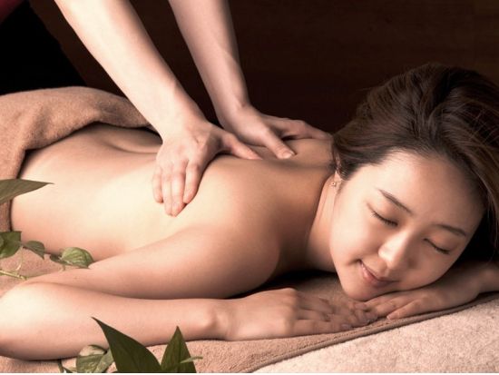 HERA「ヘラ」エステ　韓国名物！よもぎ蒸しが含まれたフェイシャル＆ボディケアが大人気＜日本語OK／明洞駅徒歩3分＞