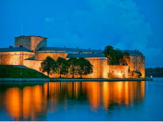 ストックホルム群島をめぐる　海老づくしディナークルーズ ＜4～10月／3時間＞