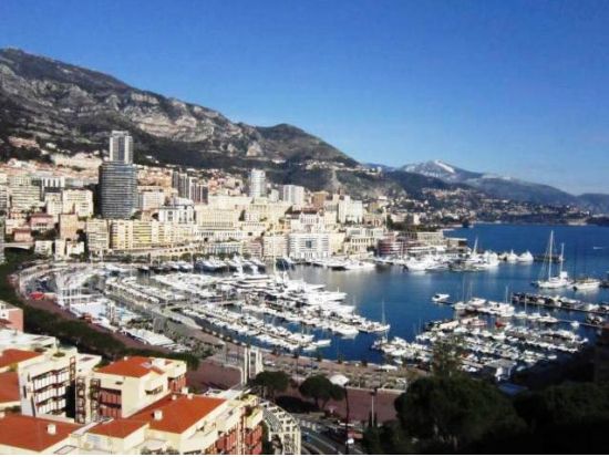 モナコ公国と鷲巣村エズ　1日ツアー＜日本語または英語／カンヌ発＞