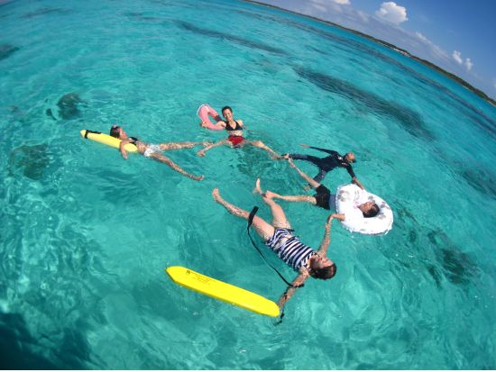 幻の島上陸+体験ダイビング+竹富島観光ツアー　1日で海も陸も遊び尽くす！ ＜石垣港付近送迎／石垣島発＞ by オーシャンズ石垣島