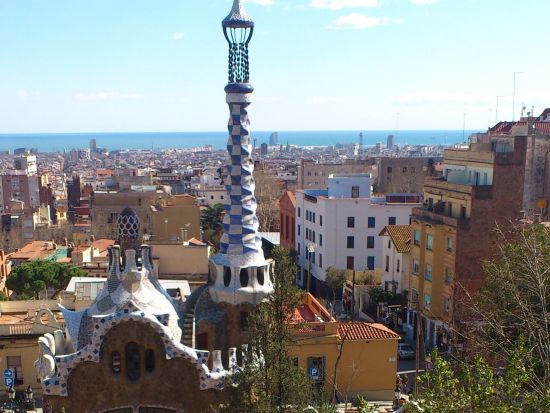 ガウディ建築 グエル公園　半日ガイドツアー ＜英語ガイド＞