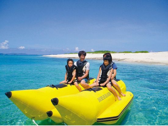 慶良間半日シュノーケリング  ウミガメ探索やマリンアクティビティ、体験ダイビングのセットプランあり＜那覇市内送迎無料／3時間＞