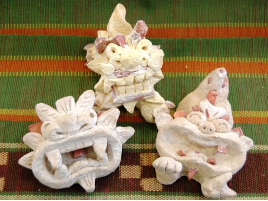 漆喰（しっくい）絵付け体験　沖縄伝統の漆喰を使ったシーサーの絵付けを楽しもう！＜今帰仁＞