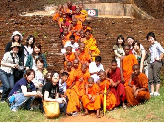 世界遺産シーギリヤロック登頂＆象乗り 1日観光ツアー　本格アーユルヴェーダ・マッサージ付きプランあり ＜貸切／日本語ガイド＞