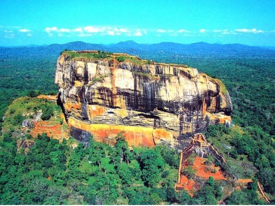 【2泊3日 or 3泊4日】4つの世界遺産周遊ツアー　シーギリヤ＆ダンブッラ＆ポロンナルワ＆キャンディ ＜貸切／日本語ガイド＞