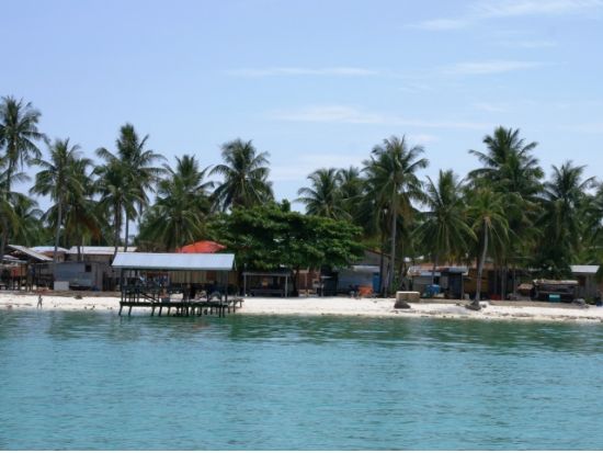 【コタキナバル発】マンタナニ島訪問ツアー＜昼食付／日本語または英語ガイド＞