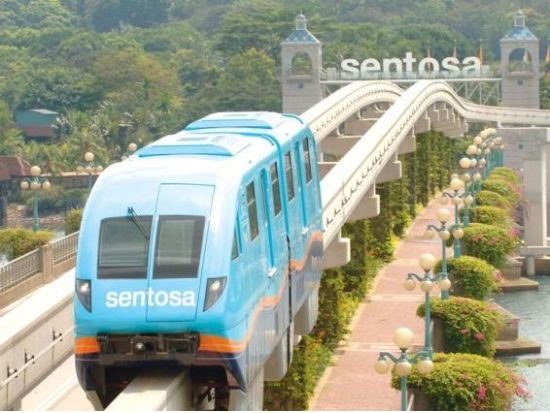 セントーサ島 盛りだくさん観光ツアー　シンガポール・オーシャナリウム＋フォート・シロソ・スカイウォーク ＜午前発／昼食付き／日本語ガイド＞