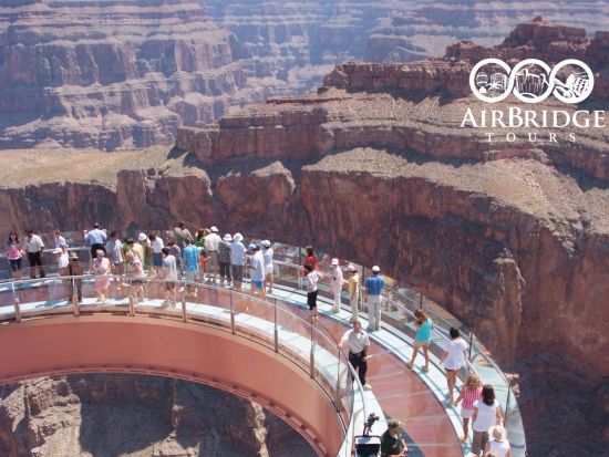 グランドキャニオン・ウエスト日帰りツアー　スカイウォーク入場＆昼食付きプランあり ＜英語ガイド＞