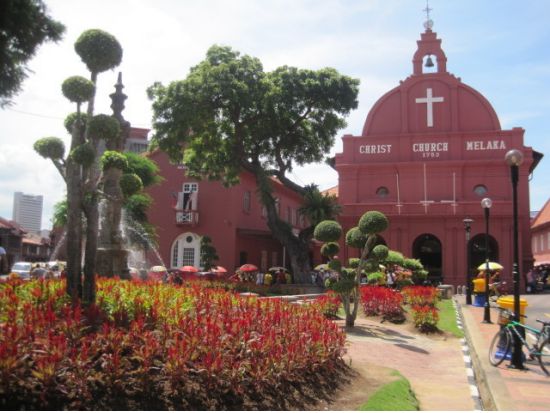 11時半集合！マレー鉄道で行く 世界遺産マラッカ日帰り観光ツアー　オランダ広場＆セントポール教会＆水上モスク ＜ニョニャ料理ディナー付き／日本語ガイド＞