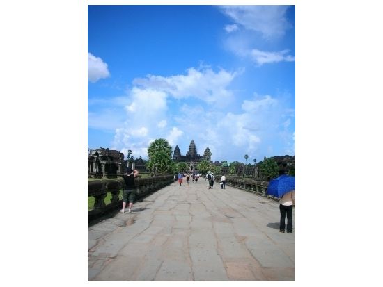 【混載】アンコールワット遺跡　半日観光ツアー　1つの遺跡をじっくり回るシンプルプラン　朝日鑑賞オプションあり＜午前or午後／日本語ガイド＞