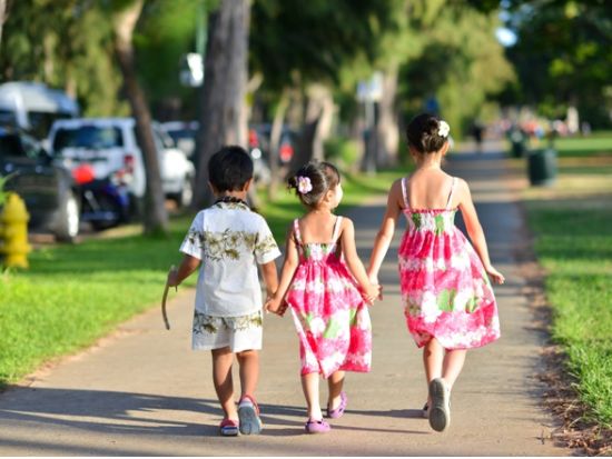 ハワイ　家族写真　ご希望に応じて撮影ロケーションを決定 ！ 出張撮影＜ワイキキ市内／ビーチ・公園・街中など＞