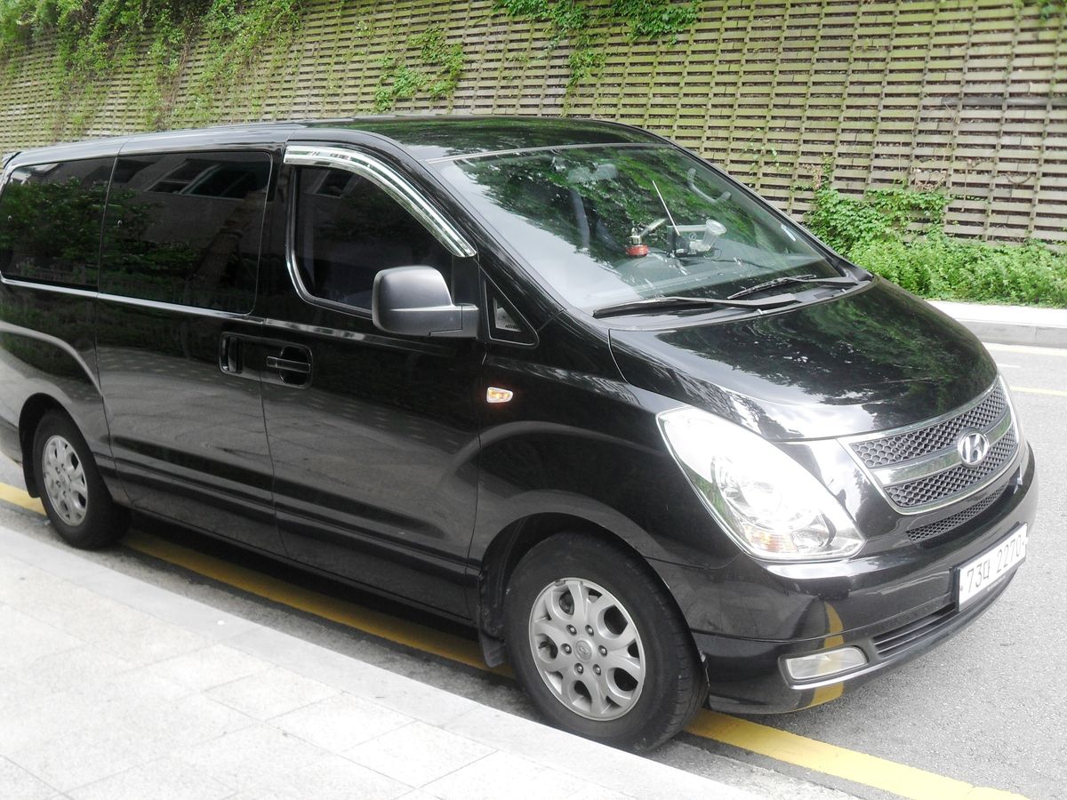 日本語ガイド＋ドライバー＋車両（セダン、バン、リムジンなど