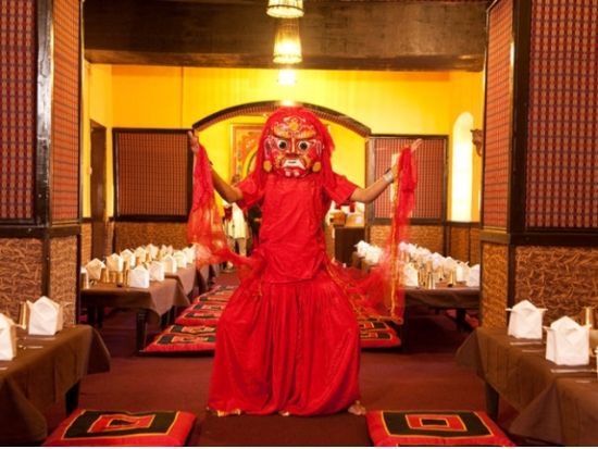 ネパール伝統舞踊レストランディナー＋往復ホテル送迎＜カトマンズ発＞