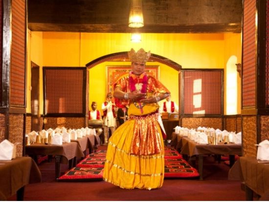 ネパール伝統舞踊レストランディナー＋往復ホテル送迎＜カトマンズ発＞