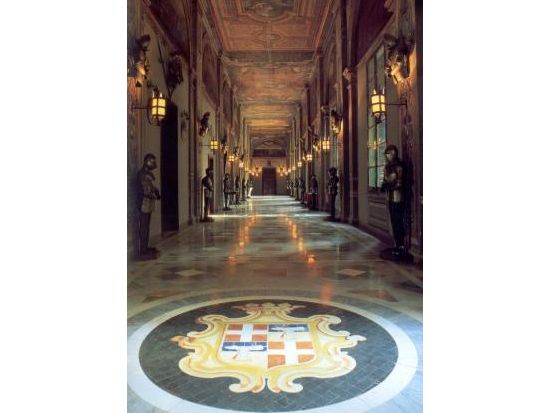 【プライベートツアー】中世の三大都市イムディーナ・ラバト・ヴァレッタと青の洞門＜車＋日本語 or 英語ガイド貸切／昼食付＞