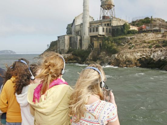 サンフランシスコ湾 遊覧クルーズ　アルカトラズ島＆ゴールデンゲートブリッジ＆ベイブリッジ ＜クルーズ90分／日本語オーディオガイド＞