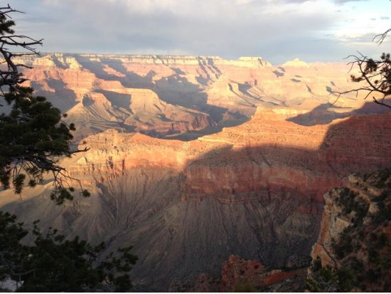 世界遺産グランドキャニオン国立公園 日帰りツアー＜昼食付／日本語ガイド／セドナ発着＞