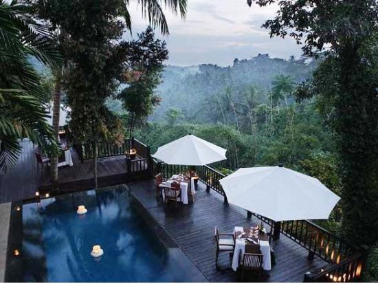 カユマニス「Kayumanis」プライベートプール付きヴィラ貸切デイユース+スパ or ディナー食事券&事前予約サービス＜ウブド内往復送迎付／ウブド地区＞