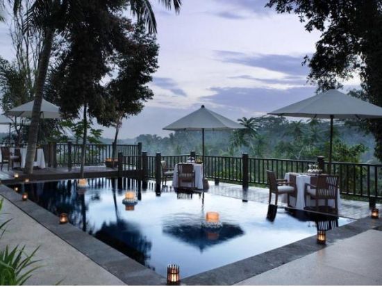 カユマニス「Kayumanis」プライベートプール付きヴィラ貸切デイユース+スパ or ディナー食事券&事前予約サービス＜ウブド内往復送迎付／ウブド地区＞