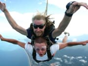 tandem skydive australia traveler and instructor