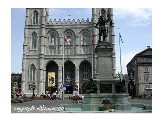 モントリオール市内 ウォーキングツアー　ノートルダム大聖堂に入場あり ＜日本語ガイド＞