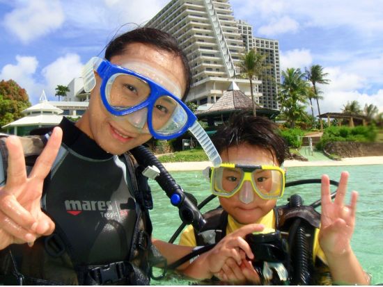 キッズ体験ダイビング お子様と体験する感動の水中世界！＜貸切／8歳以上／日本語インストラクター／1ビーチダイブ＞by アクアアカデミー