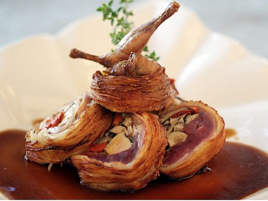 シェフ・チャイ　食事券＆事前予約　ユニークなメニューが評判の創作ダイニング＜夕食／パシフィカ・ホノルル内＞