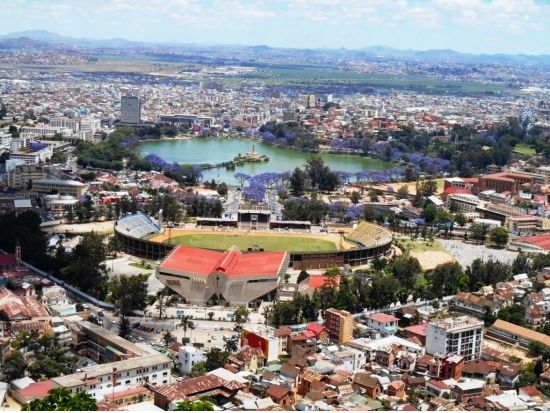 キツネザルにも会える♪首都アンタナナリボとレミュール・パーク観光ツアー＜１日／昼食付／専用車／日本語ガイド／アンタナナリボ発＞