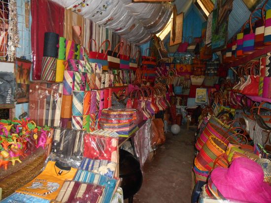 20131108071545_89997_digue_market_1