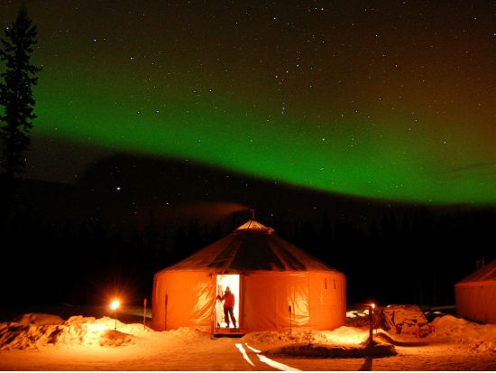 ホワイトホース オーロラ観賞ツアー　参加者だけのオーロラ専用施設での観測 ＜8～4月／一晩／日本語ガイド選択可＞