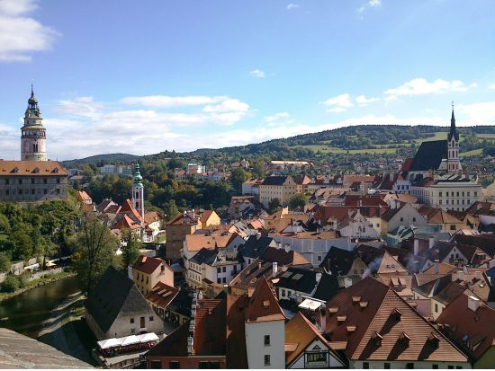 【都市間送迎】プラハ市内 ⇒ ザルツブルク市内　チェスキー・クルムロフ立ち寄り付き ＜貸切／英語ドライバー＞