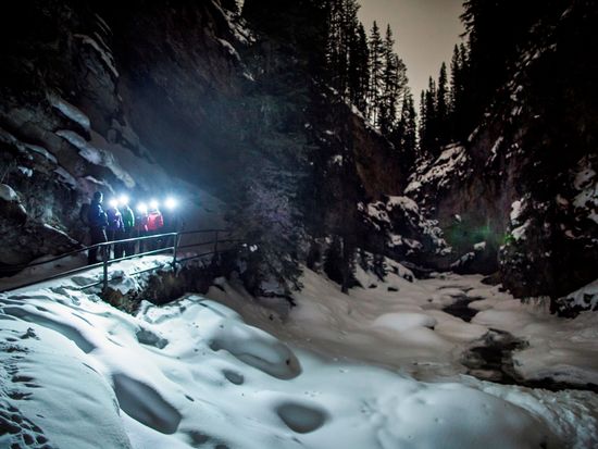 Johnston-Canyon-Icewalks-6