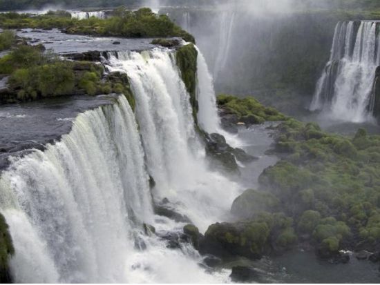 【空港送迎】フォス・ド・イグアス国際空港⇔プエルトイグアス市内ホテル(アルゼンチン側)＜混載／英語ドライバー／往復＆片道＞