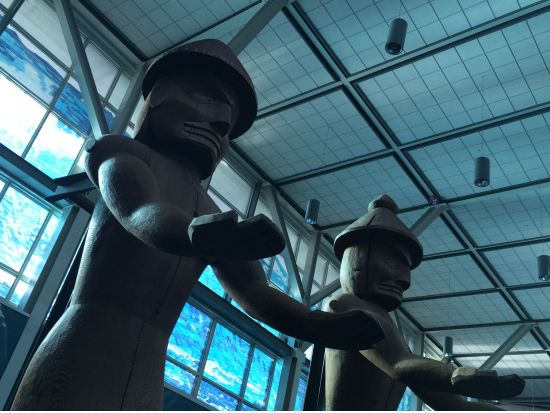 【空港送迎】バンクーバー国際空港 ⇔ バンクーバー市内または近郊 ＜貸切／日本語ドライバー＞